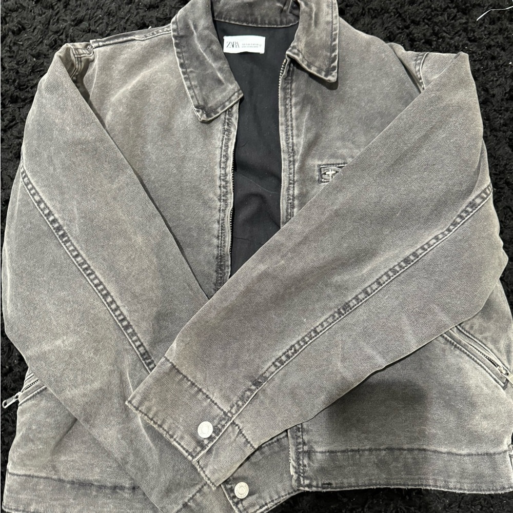 Zara Women’s Gray Denim Jacket